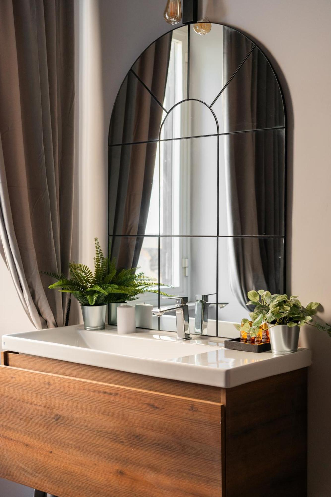 Jacuzzi Termini Apartment Рим Екстериор снимка
